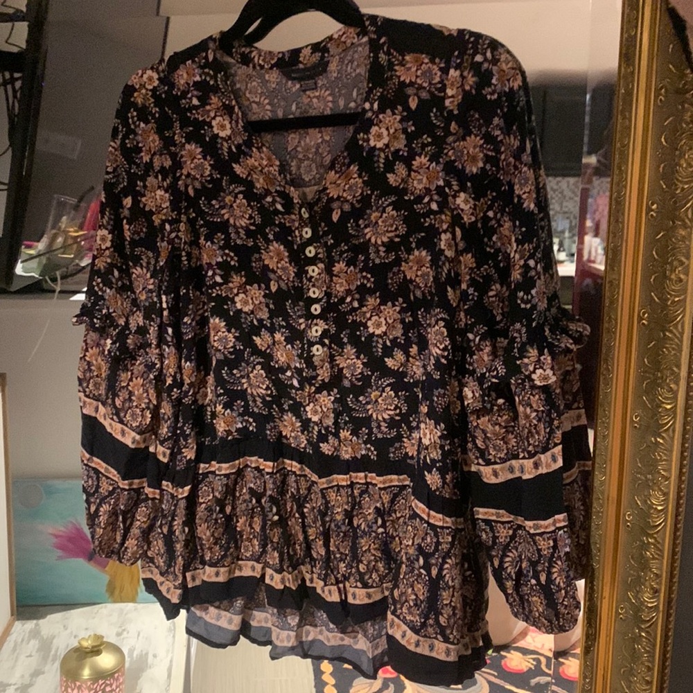 Cute American Eagle blouse